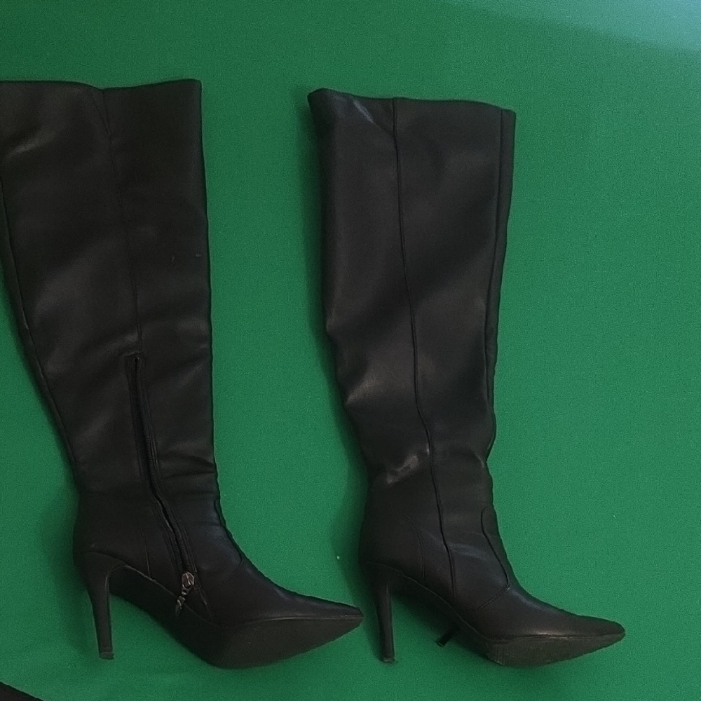 Elegant Black Boots